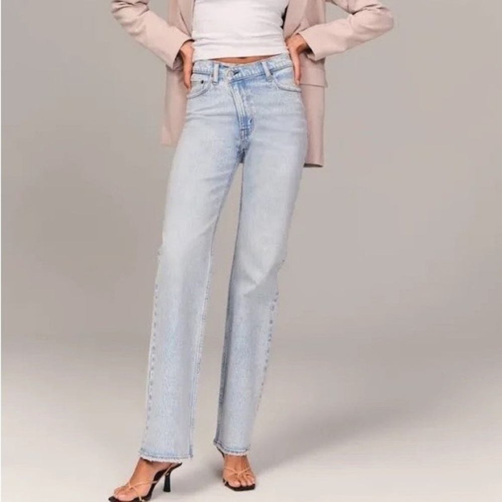 Abercrombie & Fitch 90s Straight Ultra High Rise Curve Love Jeans  29/8R